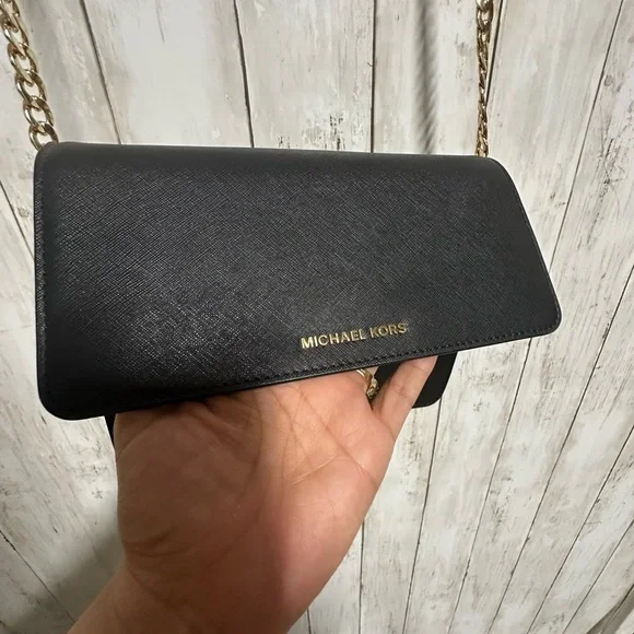 Michael Kors Black Daniela Large Crossbody - Picture 5 of 9